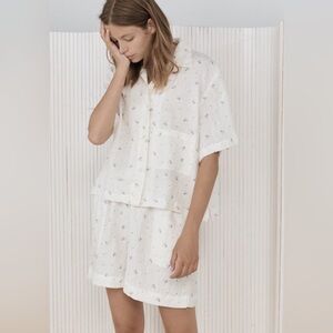 Deiji Studios - 04 Linen Set in Floral, Size SM